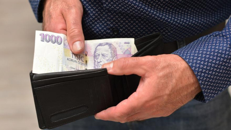 Část vládních stran uvažuje o zvýšení daně z příjmů lidí. ODS to odmítá