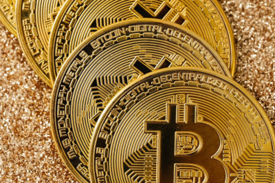 Co je to bitcoin a vyplatí se do něj dlouhodobě investovat?
